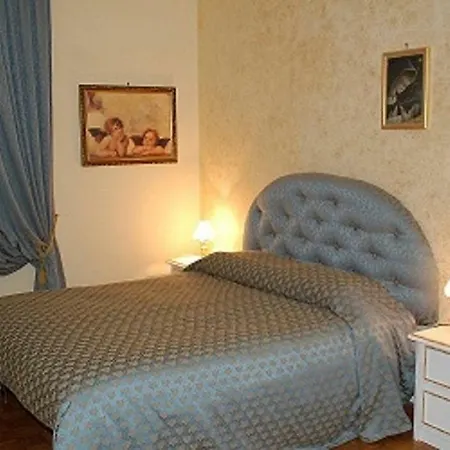 B&B Milu 시비타노바 마르셰